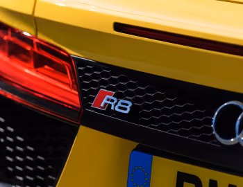 Audi R8 Spyder V10 [UK-spec] '2016–18