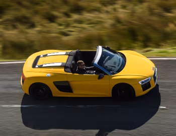 Audi R8 Spyder V10 [UK-spec] '2016–18