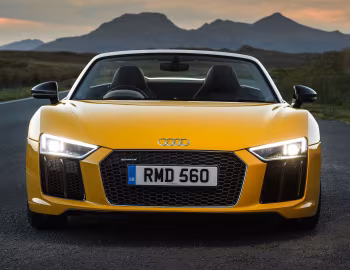 Audi R8 Spyder V10 [UK-spec] '2016–18