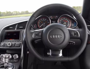 Panel frontal Audi R8 V10 [UK-spec] '2009–12