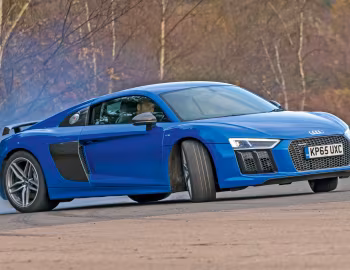 Audi R8 V10 Plus [UK-spec] '2015–18