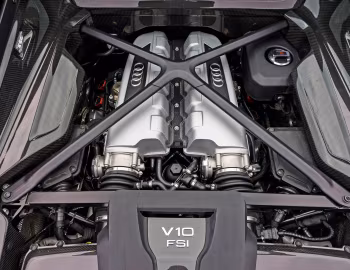 Bajo el capó Audi R8 V10 Plus [UK-spec] '2015–18