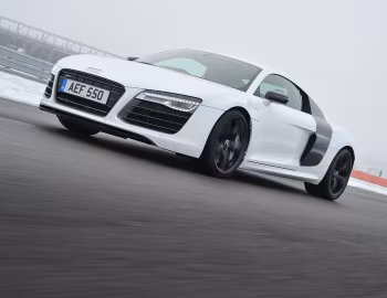 Audi R8 V10 Plus [UK-spec] '2013–16