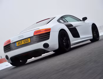 Audi R8 V10 Plus [UK-spec] '2013–16