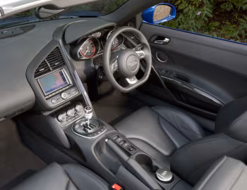 Interior Audi R8 V10 Spyder [UK-spec] '2010–12