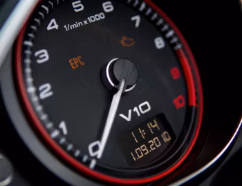 Torpedo Audi R8 V10 Spyder [UK-spec] '2010–12
