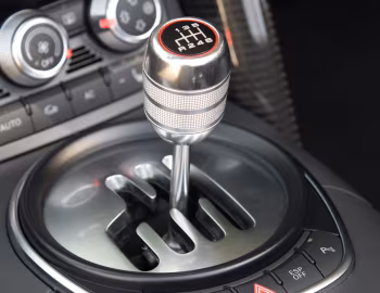 Interior Audi R8 V10 Spyder [UK-spec] '2010–12