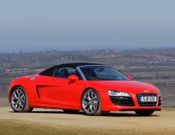 Audi R8 V10 Spyder [UK-spec] '2010–12