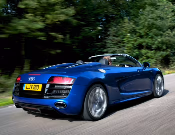 Audi R8 V10 Spyder [UK-spec] '2010–12