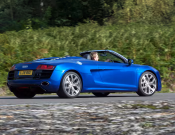 Audi R8 V10 Spyder [UK-spec] '2010–12