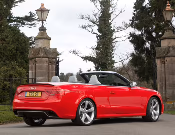 Audi RS 5 Cabriolet [UK-spec] '2013–17