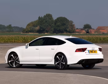 Audi RS 7 Sportback [UK-spec] '2013–14