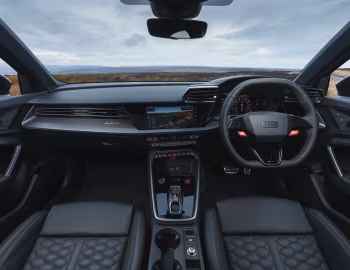 Торпедо Audi RS 3 Saloon [UK-spec] '2024–н.в.
