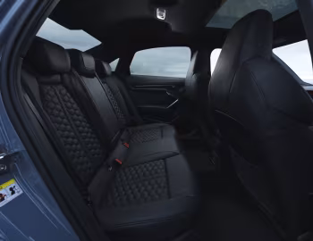 Интерьер Audi RS 3 Saloon [UK-spec] '2024–н.в.