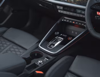 Интерьер Audi RS 3 Saloon [UK-spec] '2024–н.в.