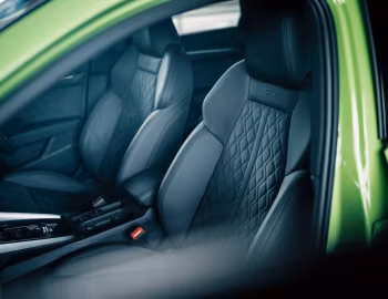 Інтэр'ер Audi RS 3 Sedan [Japan] '2023–н.ч.