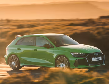 Audi RS 3 Sportback [UK-spec] '2024–pr.