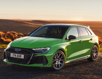 Audi RS 3 Sportback [UK-spec] '2024–pr.