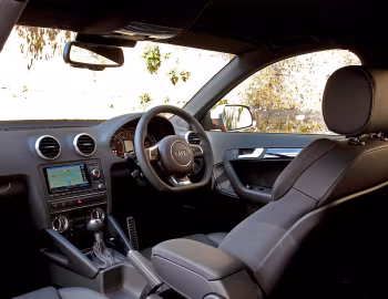 Interior Audi RS 3 Sportback [UK-spec] (8PA) '2011–12