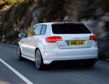 Audi RS 3 Sportback [UK-spec] (8PA) '2011–12