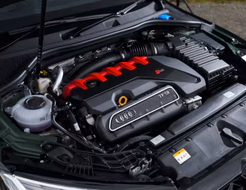 Під капотом Audi RS 3 Sportback competition limited [UK-spec] '2026