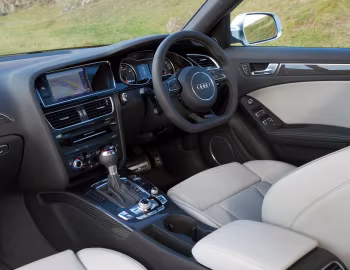 Interior Audi RS 4 Avant [UK-spec] (B8,8K) '2012–15