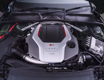 Bajo el capó Audi RS 4 Avant [UK-spec] (B9) '2020–pr.