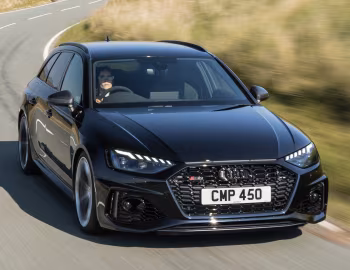 Audi RS 4 Avant competition [UK-spec] (B9) '2023–pr.