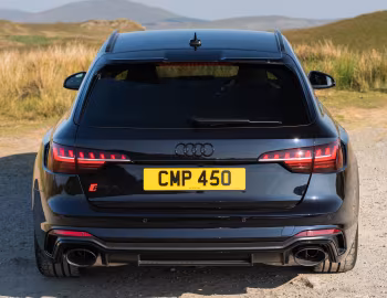 Audi RS 4 Avant competition [UK-spec] (B9) '2023–pr.