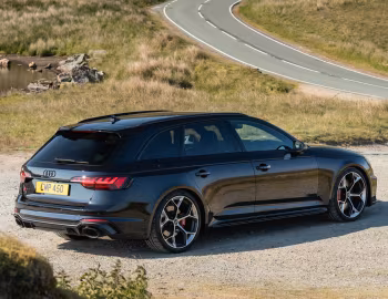 Audi RS 4 Avant competition [UK-spec] (B9) '2023–pr.
