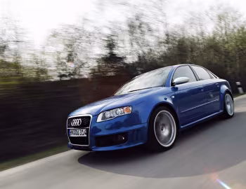 Audi RS 4 Sedan [Worldwide] (B7,8E) '2005–07