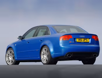 Audi RS 4 Sedan [UK-spec] (B7,8E) '2005–07