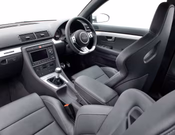 Interior Audi RS 4 Sedan [UK-spec] (B7,8E) '2005–07