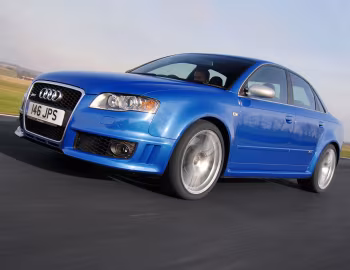 Audi RS 4 Sedan [UK-spec] (B7,8E) '2005–07