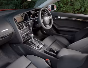 Interior Audi RS 5 Coupe [UK-spec] '2010–12