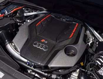 Bajo el capó 2023–pr. Audi RS 5 Coupé competition [North America] (B9) '2022–pr.