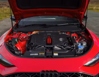 Bajo el capó Audi RS 5 Saloon [UK-spec] (B10) '2026