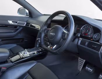 Interior Audi RS 6 Avant [UK-spec] (4F,C6) '2008–10