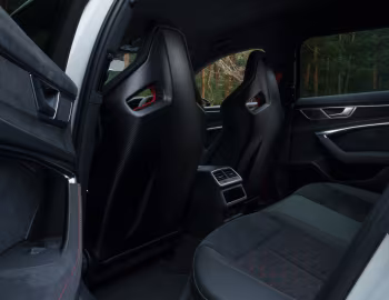 Интерьер Audi RS 6 Avant GT [UK-spec] (C8) '2024–н.в.