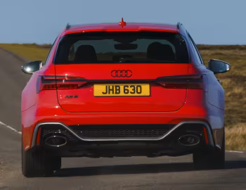 Audi RS 6 Avant performance [UK-spec] (C8) '2023–н.в.