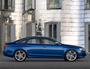 Audi RS 6 Saloon [UK-spec] (4F,C6) '2008–10