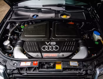 Under The Hood 2003–04 Audi RS 6 Sedan [North America] (4B,C5) '2002–04