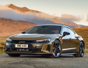 Audi RS e-tron GT [UK-spec] '2021–24