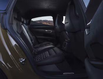 Interior Audi RS e-tron GT [UK-spec] '2021–24