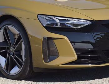 Audi RS e-tron GT [UK-spec] '2021–24