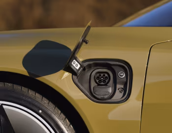 Audi RS e-tron GT [UK-spec] '2021–24