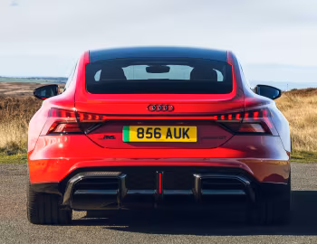 Audi RS e-tron GT Carbon Black [UK-spec] '2024–pr.