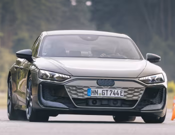 Audi RS e-tron GT performance [Worldwide] '2024–pr.