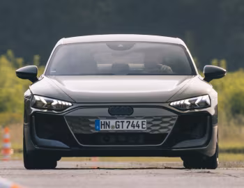 Audi RS e-tron GT performance [Worldwide] '2024–pr.