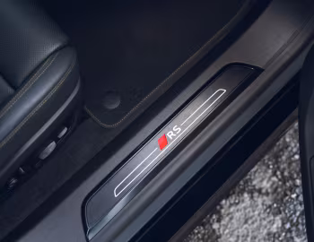 Audi RS e-tron GT performance [UK-spec] '2024–pr.